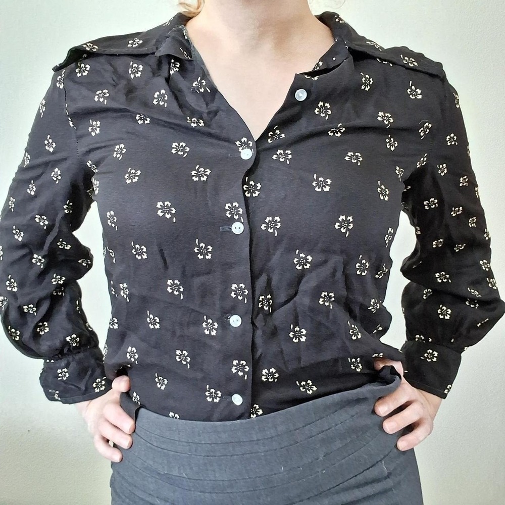Vintage 70s Black Floral Dagger Collar Button Up Blouse S